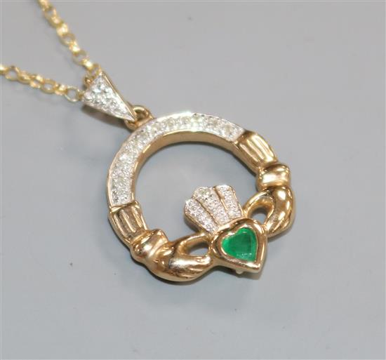 A modern 9ct gold, diamond and heart shaped emerald sweetheart pendant, on a 9ct gold chain, 20mm excl. bale.